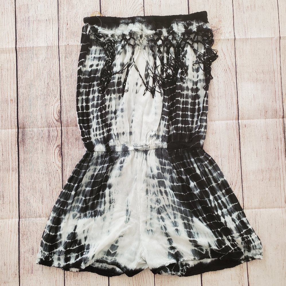 Black and White Romper 🖤